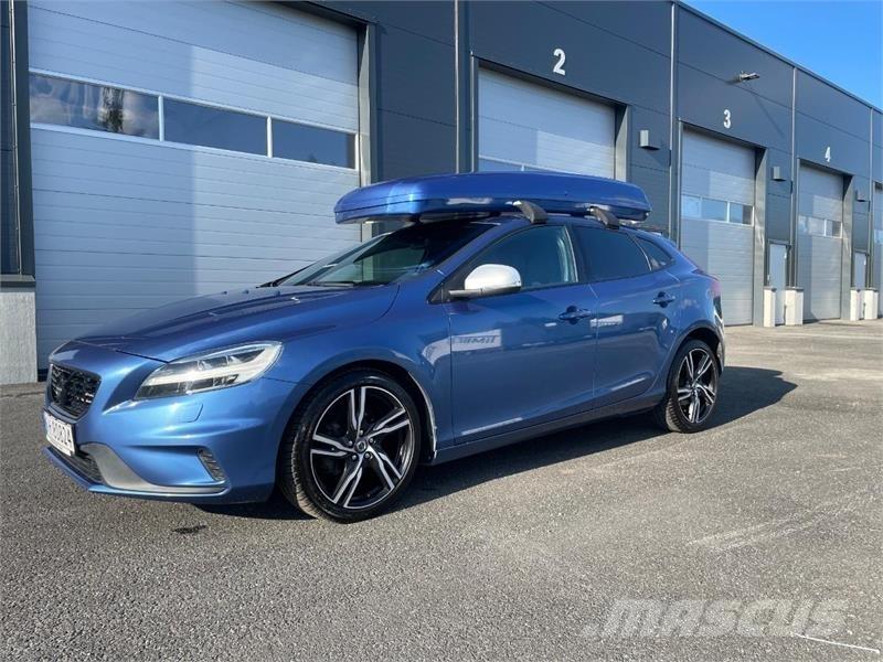 Volvo V40 Automašīnas