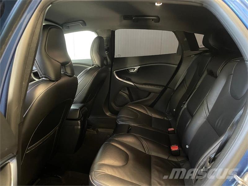 Volvo V40 Automašīnas