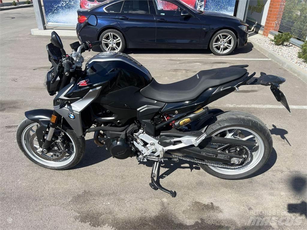 BMW  Visurgājēji