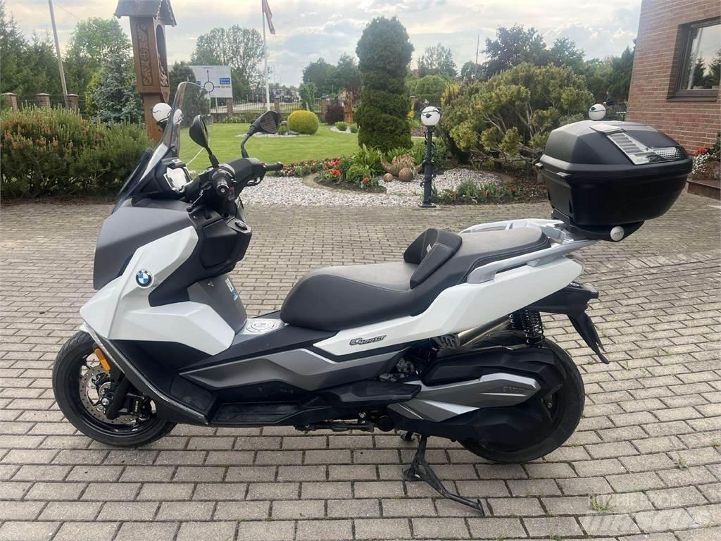 BMW  Visurgājēji