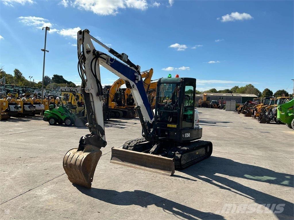 Bobcat E50 Kāpurķēžu ekskavatori