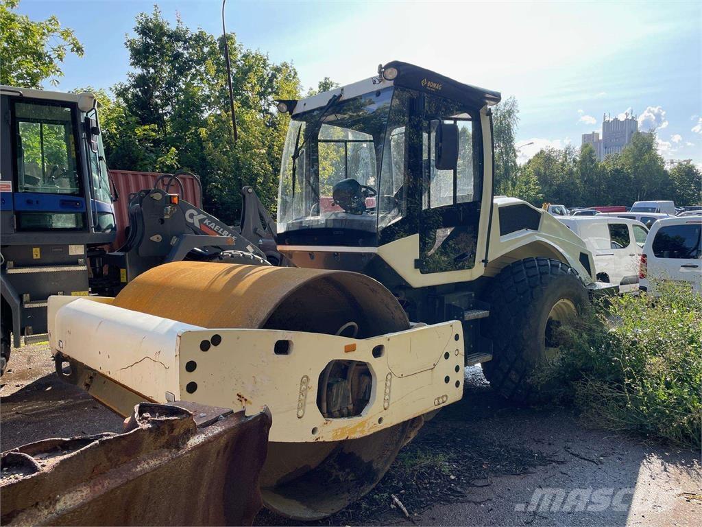 Bomag BW 211-5 Vienvalča grunts veltņi