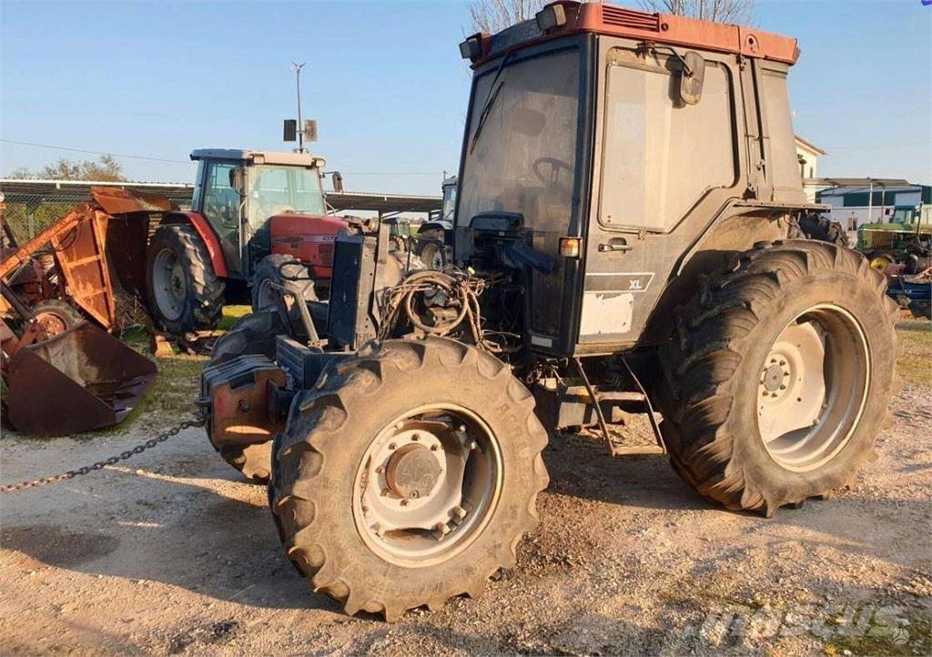 CASE 4240 Lauksaimniecība- Citi