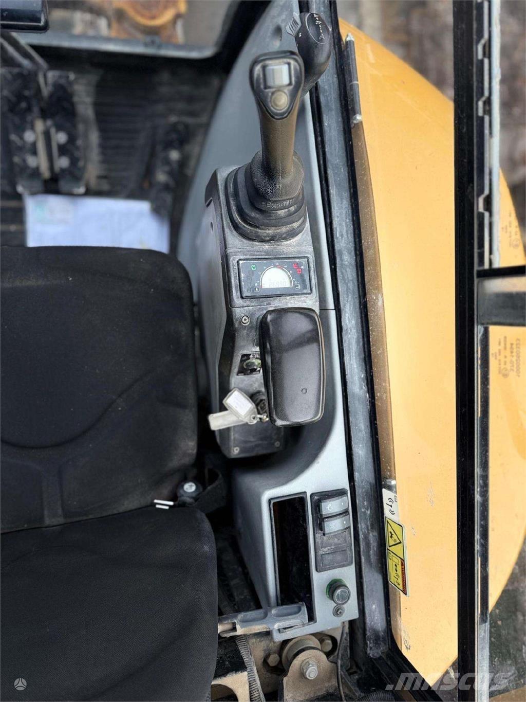 CAT 302.7 DCR Mini ekskavatori < 7 t