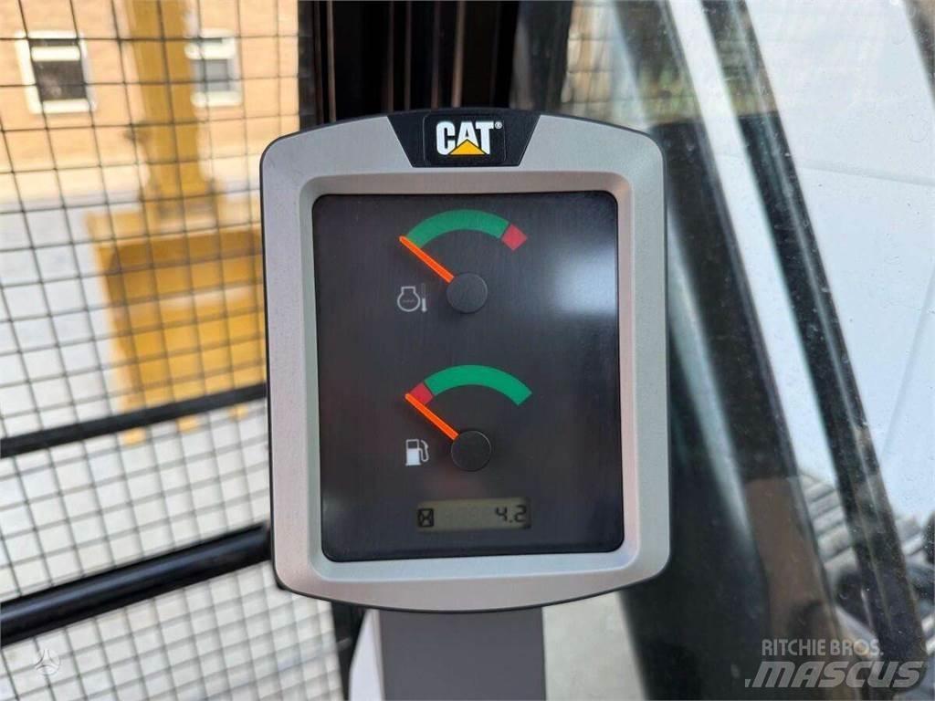 CAT 320D3 Kāpurķēžu ekskavatori