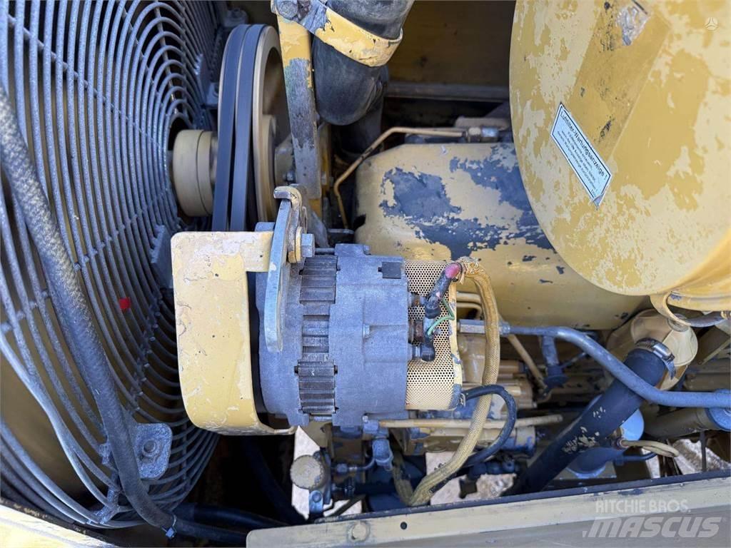 CAT D6M LGP Kāpurķēžu buldozeri