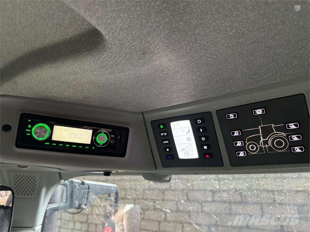 CLAAS Axion 870 Traktori