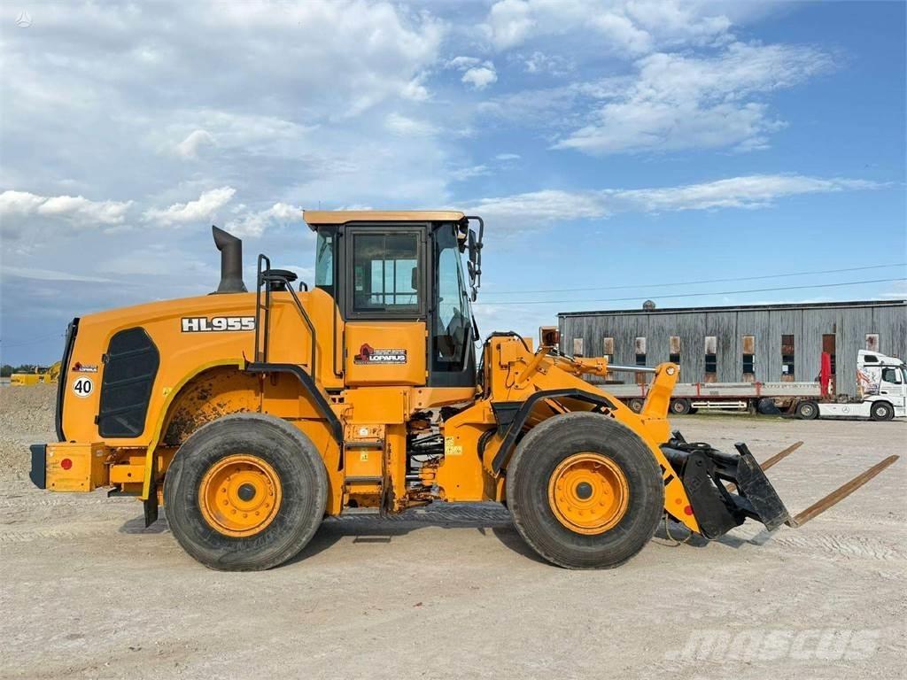 Hyundai HL 955 Iekrāvēji uz riteņiem