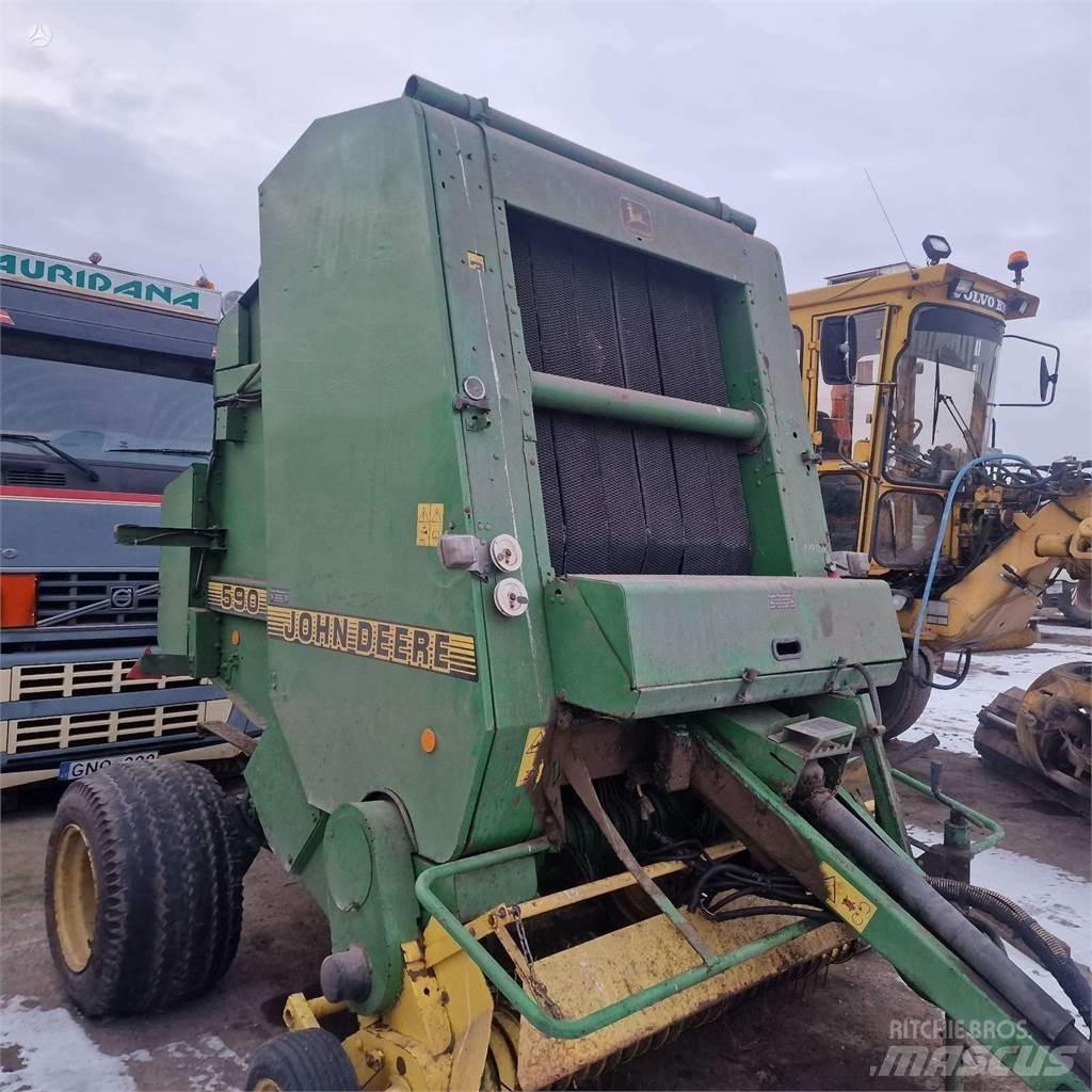 John Deere 590 Rituļu preses