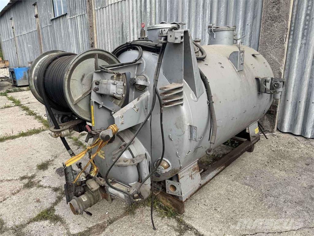  -Kita- Cisterna Pilsētas atkritumvedēji