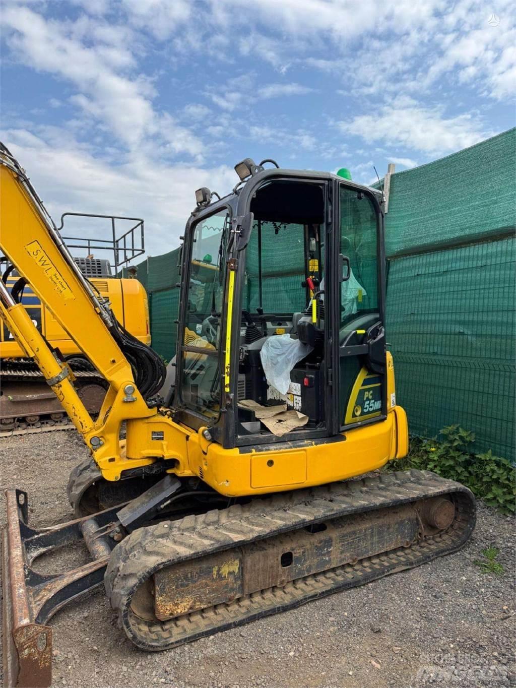 Komatsu PC55MR-5 Kāpurķēžu ekskavatori