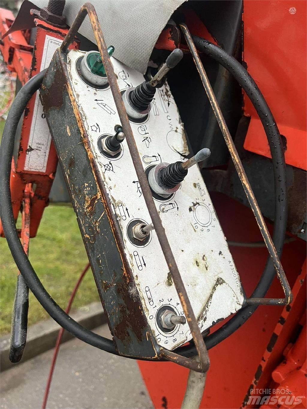 Kuhn Primor 3560 Maisītāji dalītāji