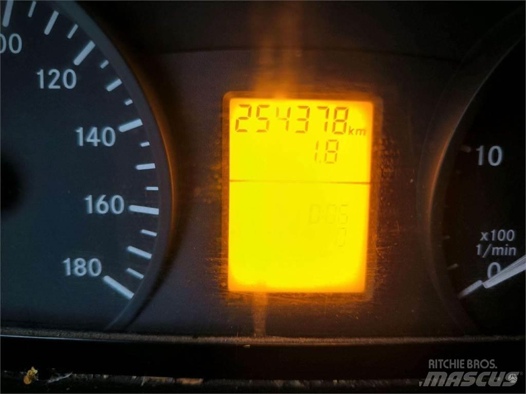 Mercedes-Benz  Automašīnas