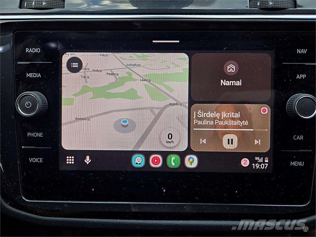 Volkswagen  Automašīnas