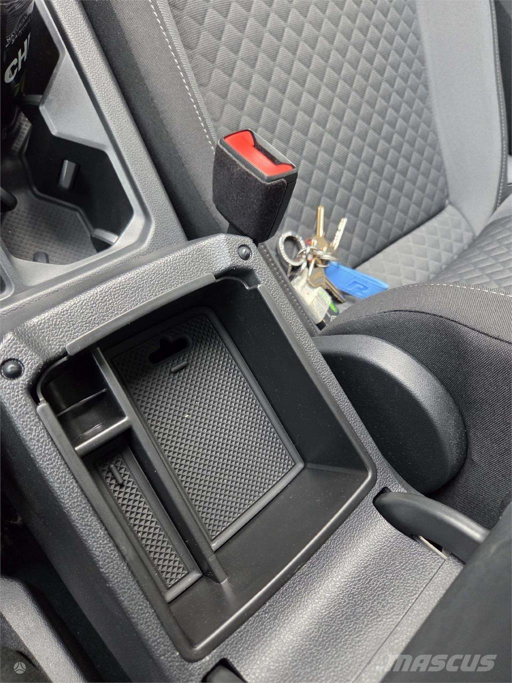 Volkswagen  Automašīnas