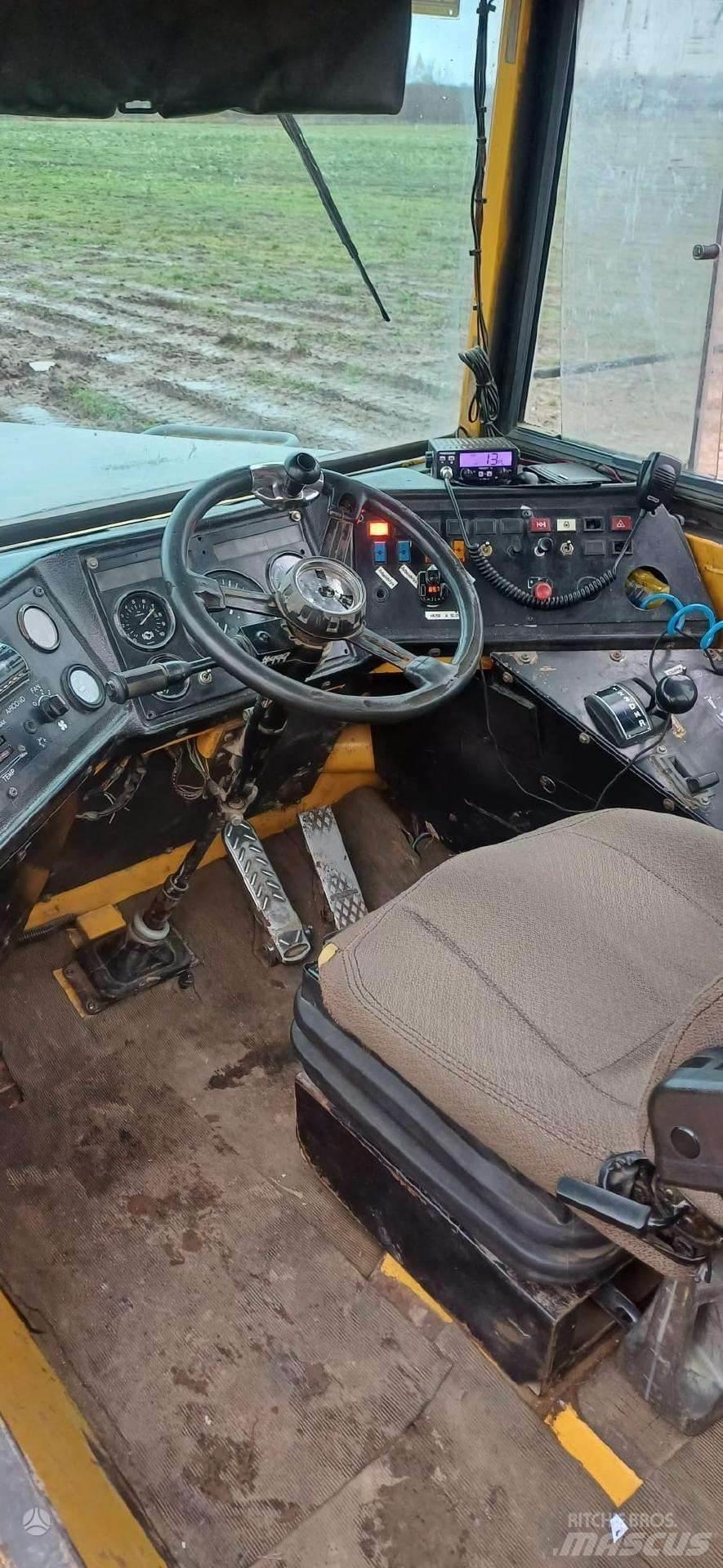 Volvo A25C Artikulētie pašizgāzēji