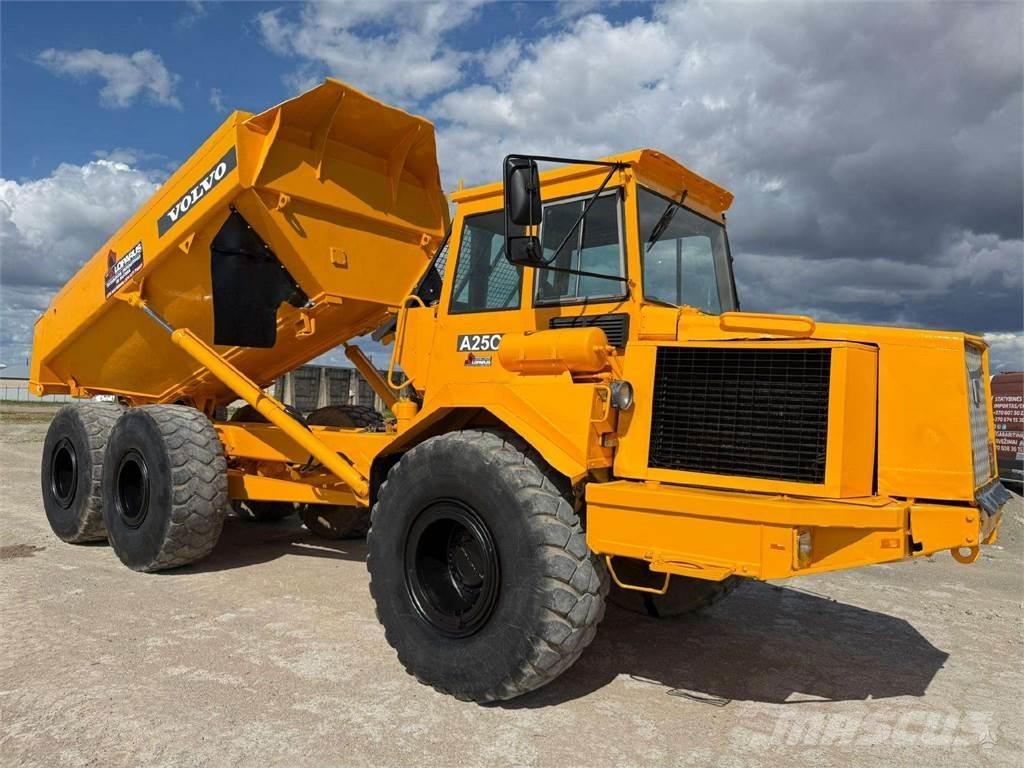 Volvo A25C Artikulētie pašizgāzēji