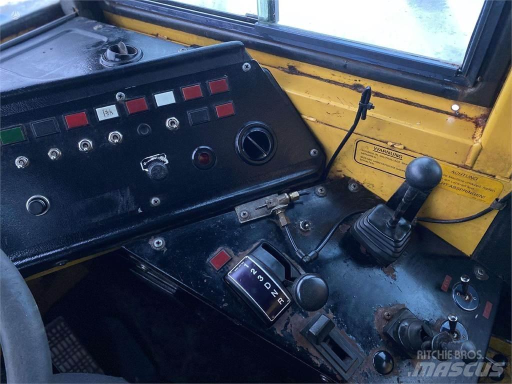 Volvo A25C , Nr. 5 Artikulētie pašizgāzēji