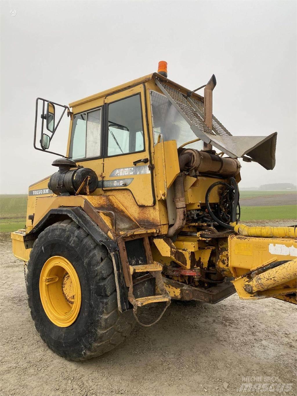 Volvo A25C , Nr.8 Artikulētie pašizgāzēji