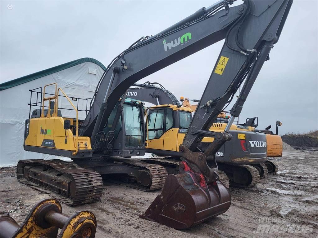 Volvo EC220E Kāpurķēžu ekskavatori
