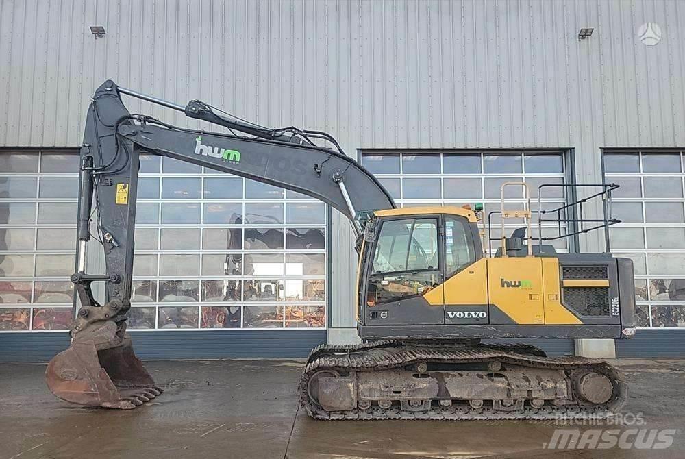 Volvo EC220E Kāpurķēžu ekskavatori