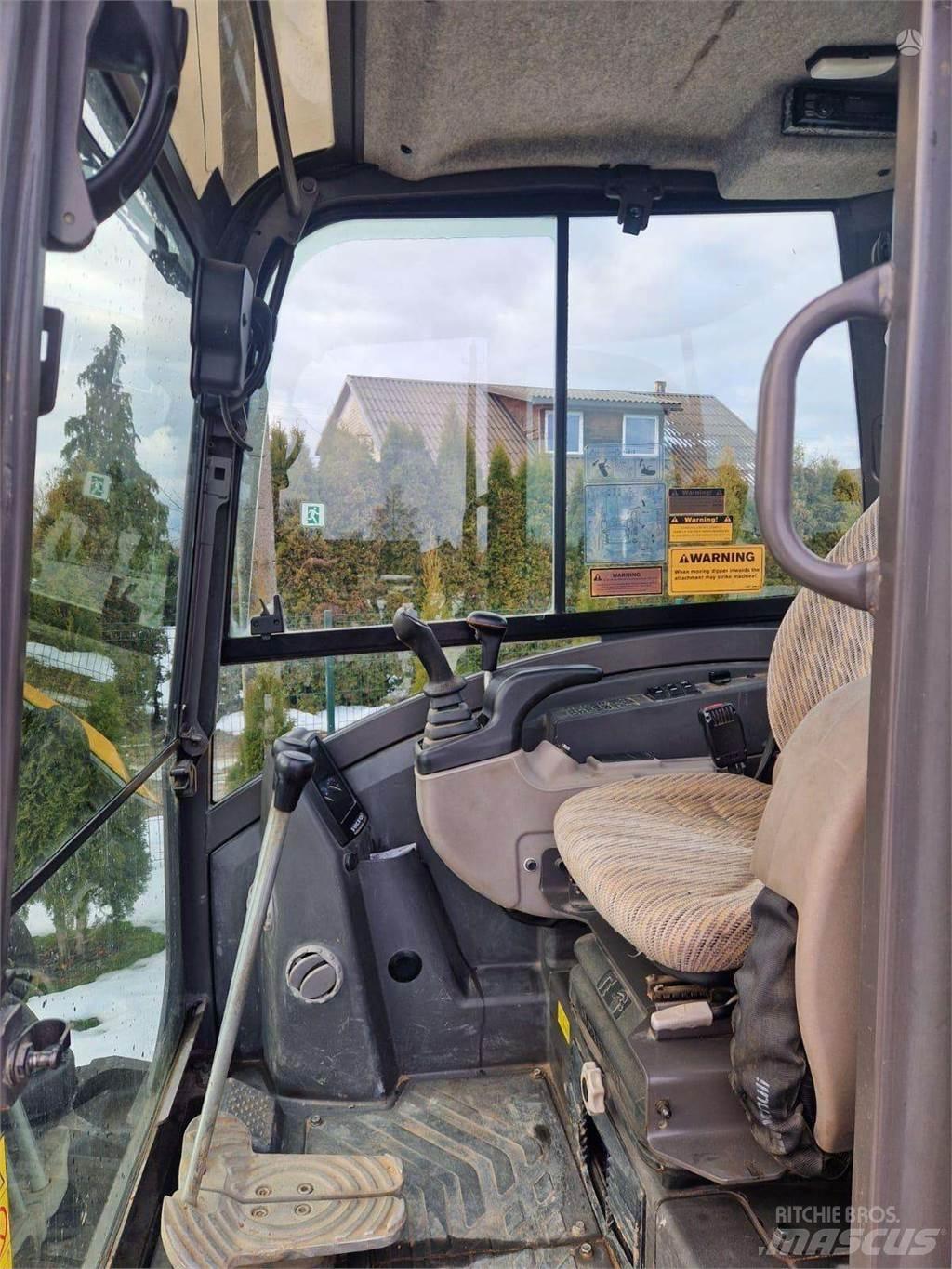 Volvo ECR50 Kāpurķēžu ekskavatori
