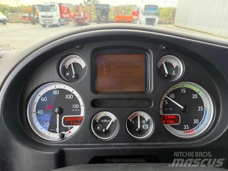 DAF LF45 220 Tents