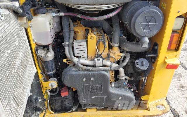 CAT 259D HF Lietoti riteņu kompaktiekrāvēji