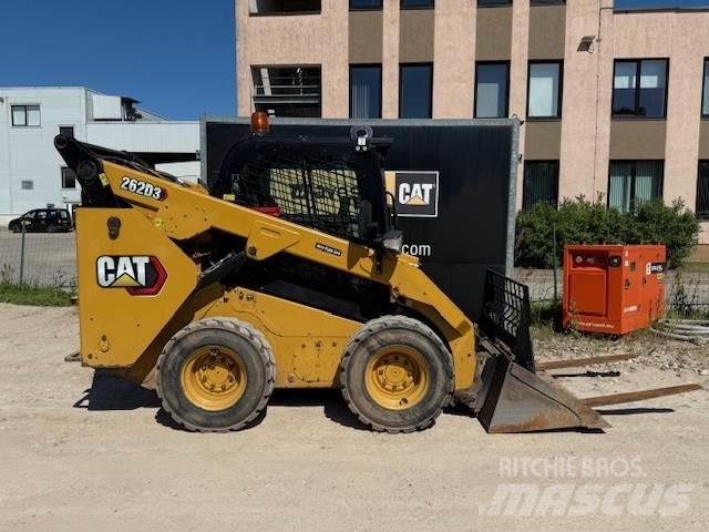 CAT 262D3 Lietoti riteņu kompaktiekrāvēji