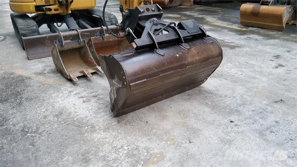 CAT 303.5E CR Mini ekskavatori < 7 t