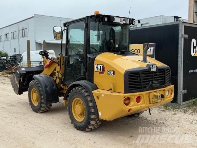 CAT 906 Iekrāvēji uz riteņiem