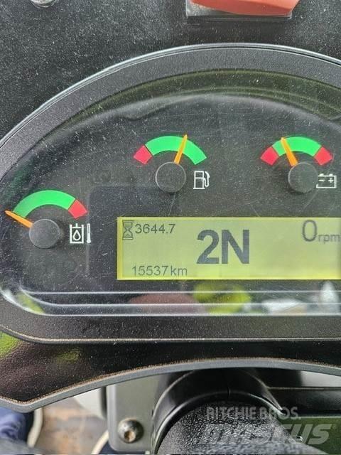 CAT 906 Iekrāvēji uz riteņiem