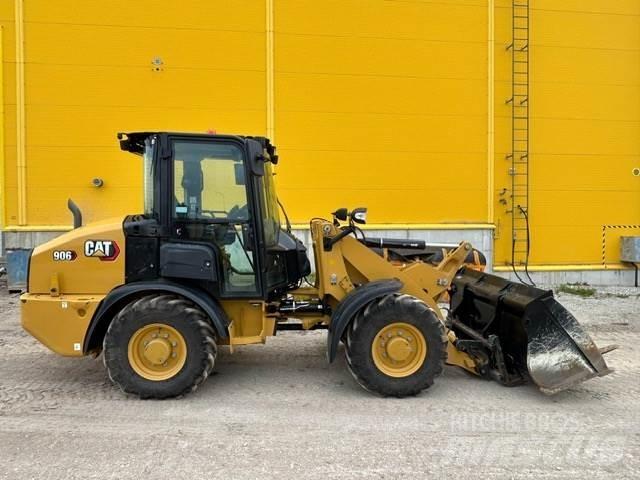 CAT 906-14 Iekrāvēji uz riteņiem