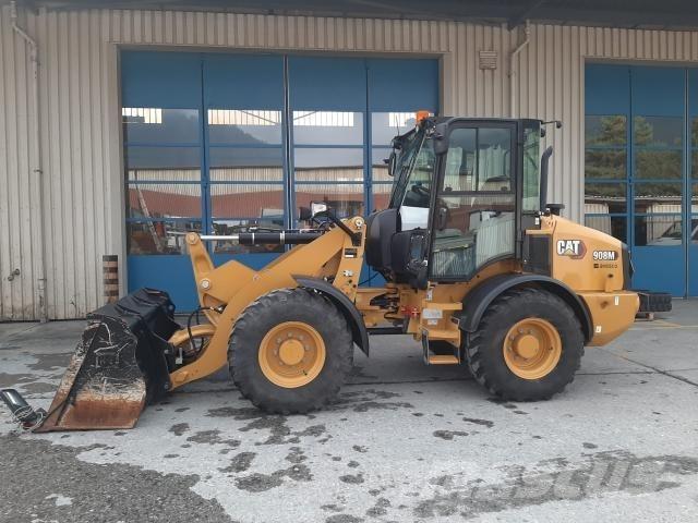 CAT 908M Iekrāvēji uz riteņiem