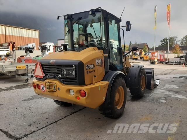 CAT 908M Iekrāvēji uz riteņiem