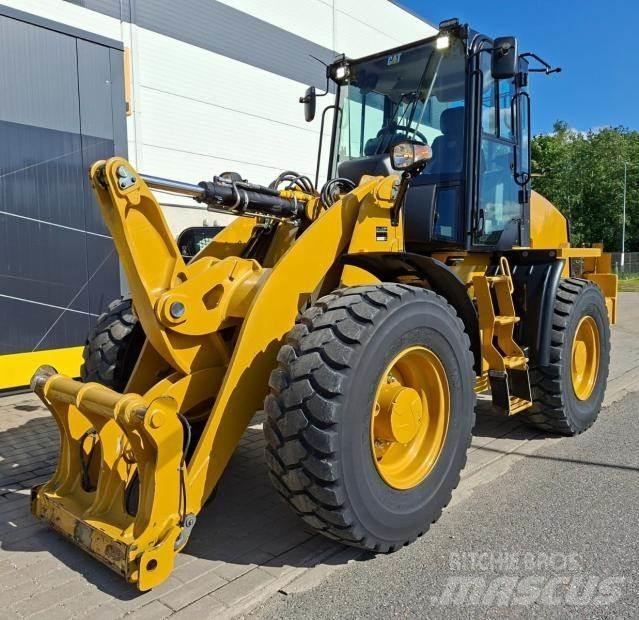 CAT 914M Iekrāvēji uz riteņiem