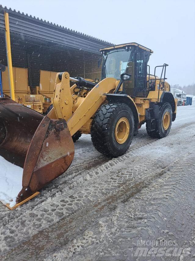CAT 962 Iekrāvēji uz riteņiem