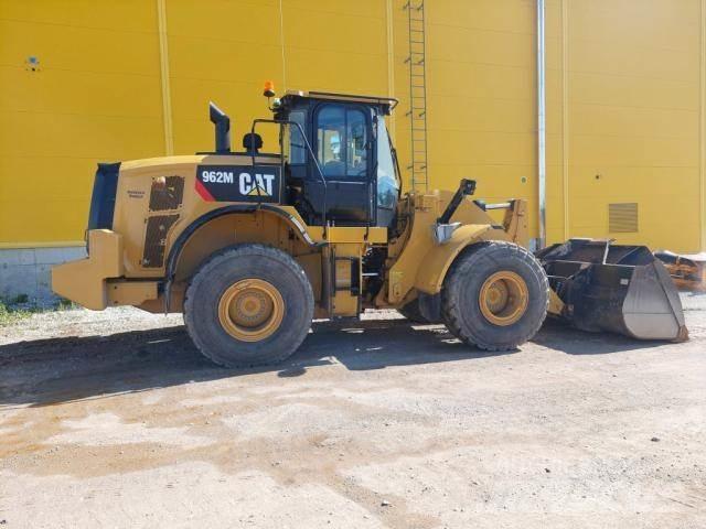 CAT 962M Iekrāvēji uz riteņiem