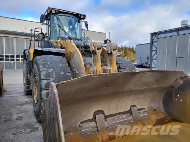 CAT 980M Iekrāvēji uz riteņiem