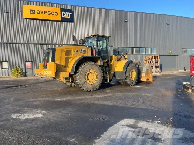 CAT 982 Iekrāvēji uz riteņiem