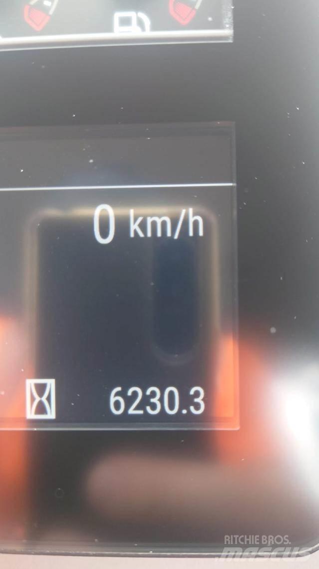CAT 982XE Iekrāvēji uz riteņiem