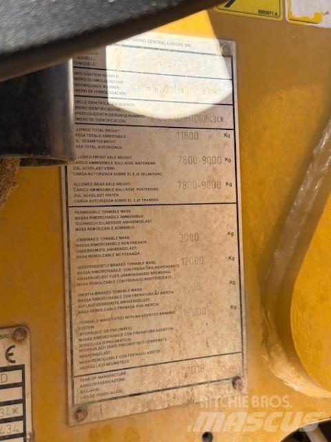 CAT TH357D Teleskopiskie manipulatori