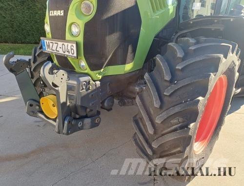 CLAAS ARION 550 Traktori