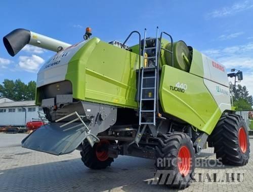 CLAAS Tucano 440 Ražas novākšanas kombaini
