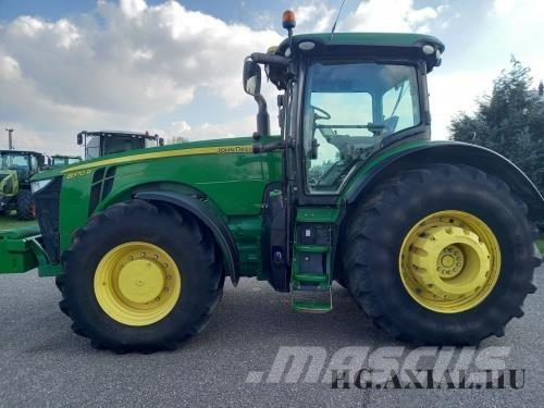 John Deere 8370R Traktori