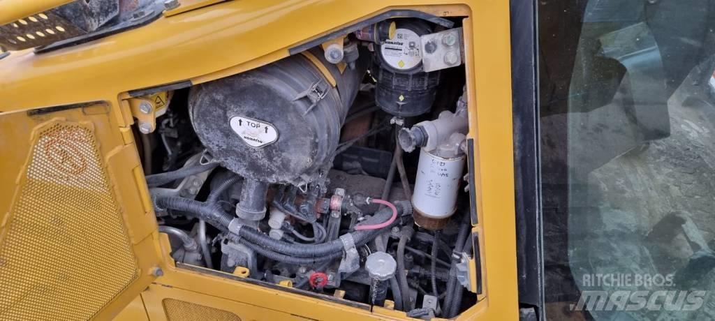 Komatsu D 61 PXI-24 Kāpurķēžu buldozeri