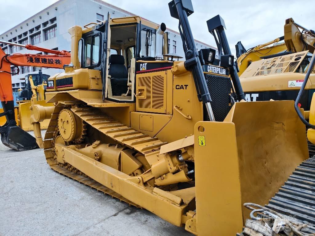 CAT D 7 R Kāpurķēžu buldozeri