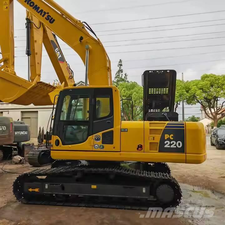 Komatsu PC220-8 Kāpurķēžu ekskavatori