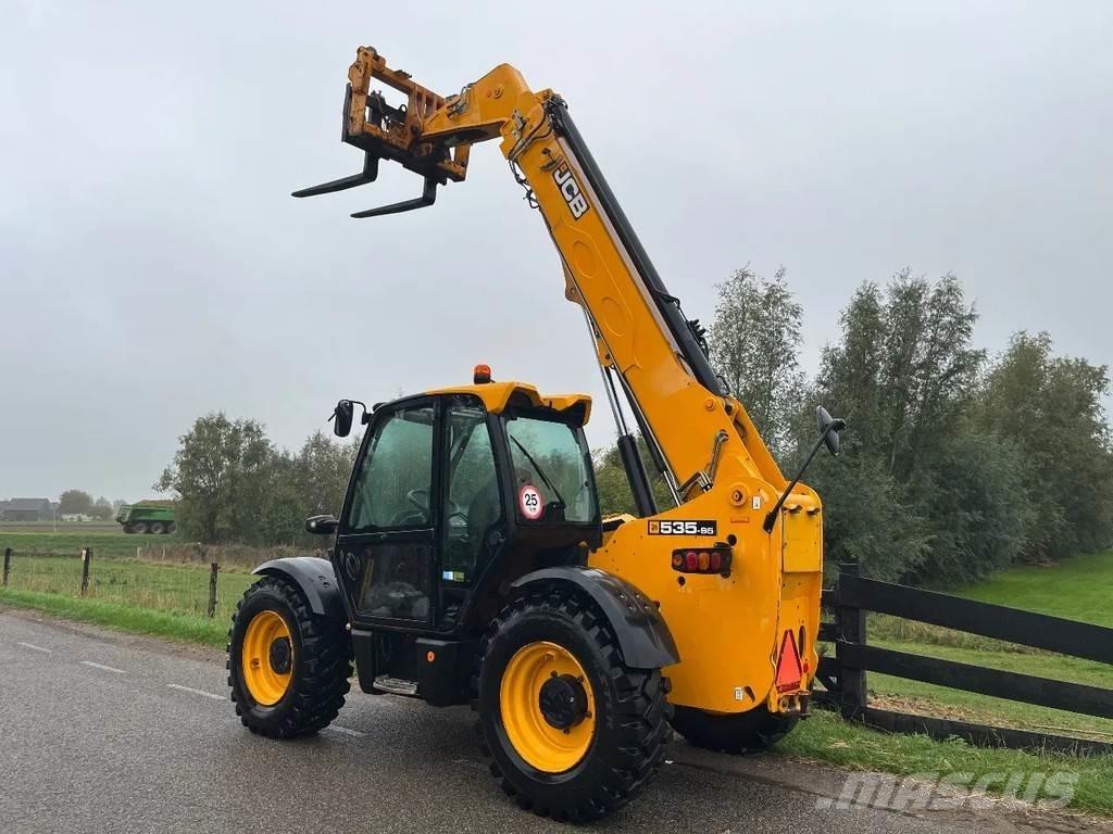JCB 535 - 95 Lauksaimniecības pacēlāji