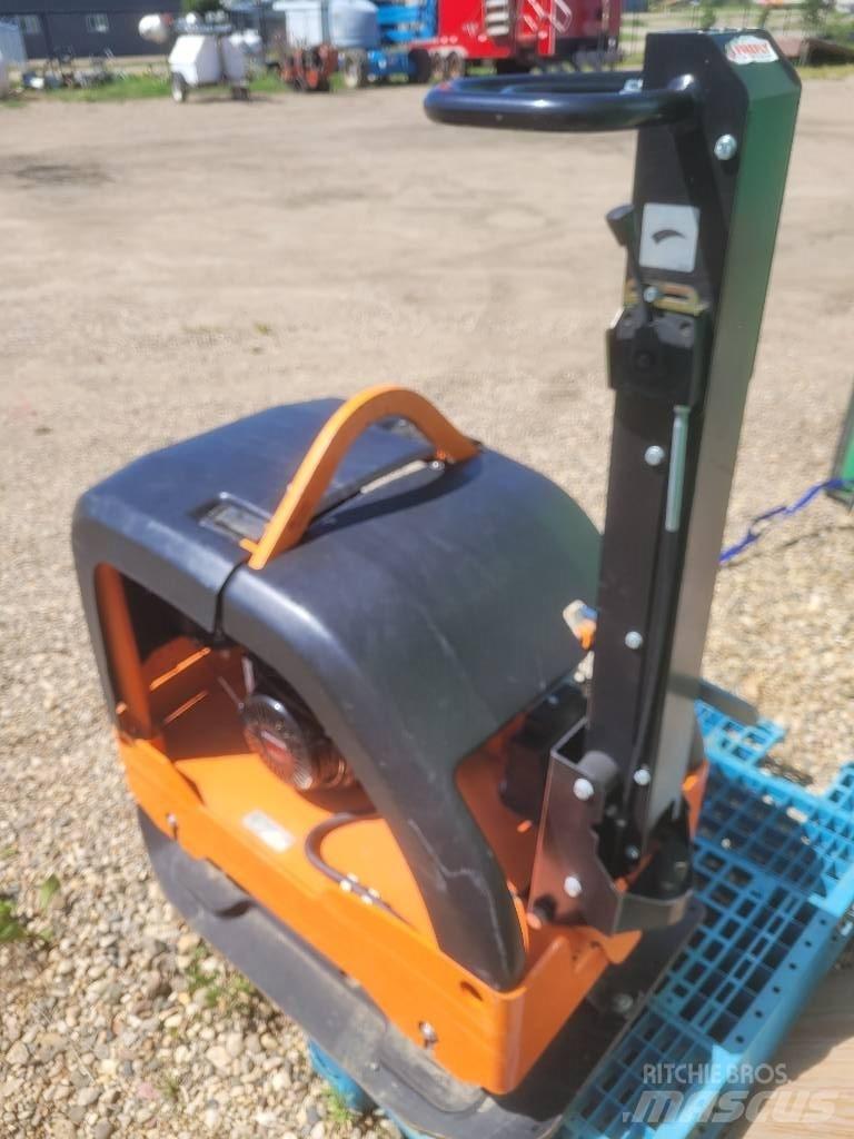Atlas Copco RP400 Piekabināmie vibroveltņi